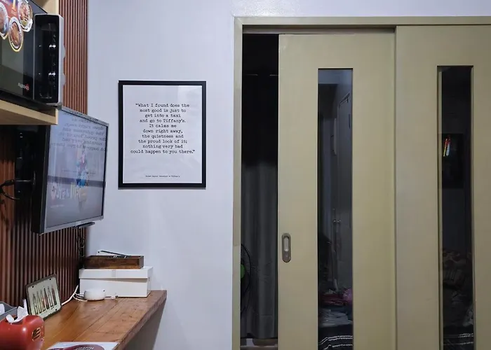 Apartment Newly Renovated - Vintage Vibes - Modern Comfort Unit In Makati, Ph