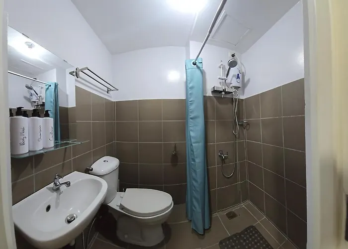 Apartment Newly Renovated - Vintage Vibes - Modern Comfort Unit In Makati, Ph *